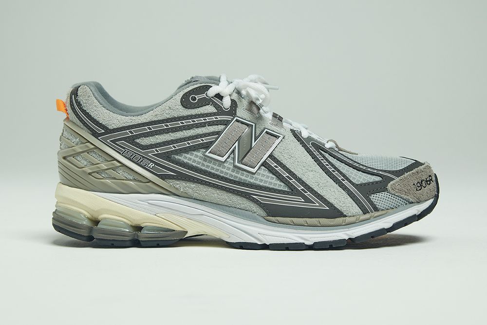 Invincible N Hoolywood New Balance 1906R Grey Swan Release Date