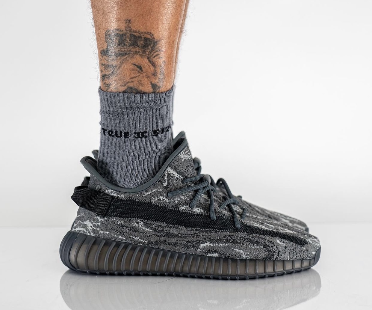 adidas Yeezy Boost 350 V2 MX Grey Release Date On-Feet adidas Yeezy Boost 350 V2 MX Grey Release Date On-Feet