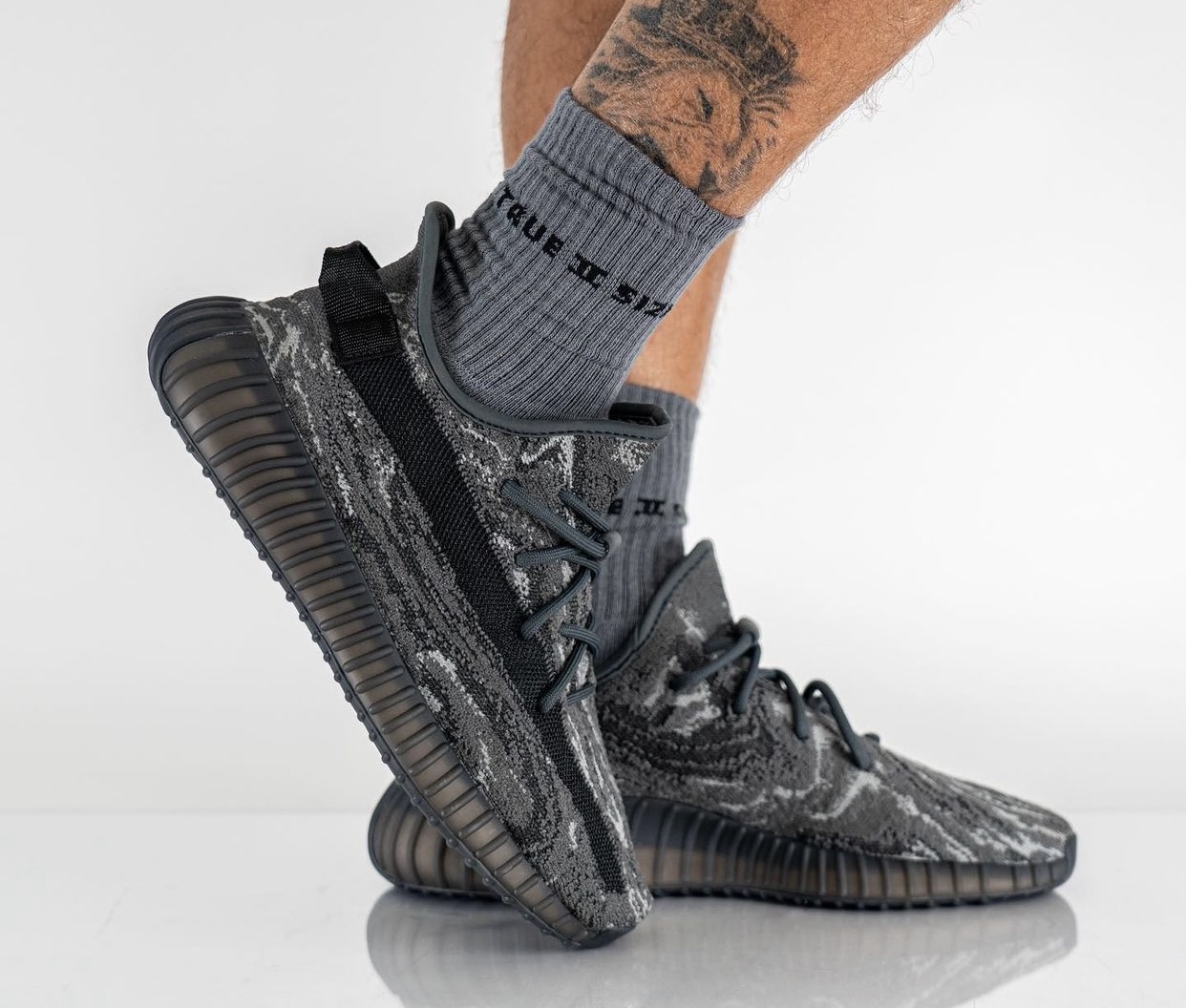 adidas Yeezy Boost 350 V2 MX Grey Release Date On-Feet adidas Yeezy Boost 350 V2 MX Grey Release Date On-Feet