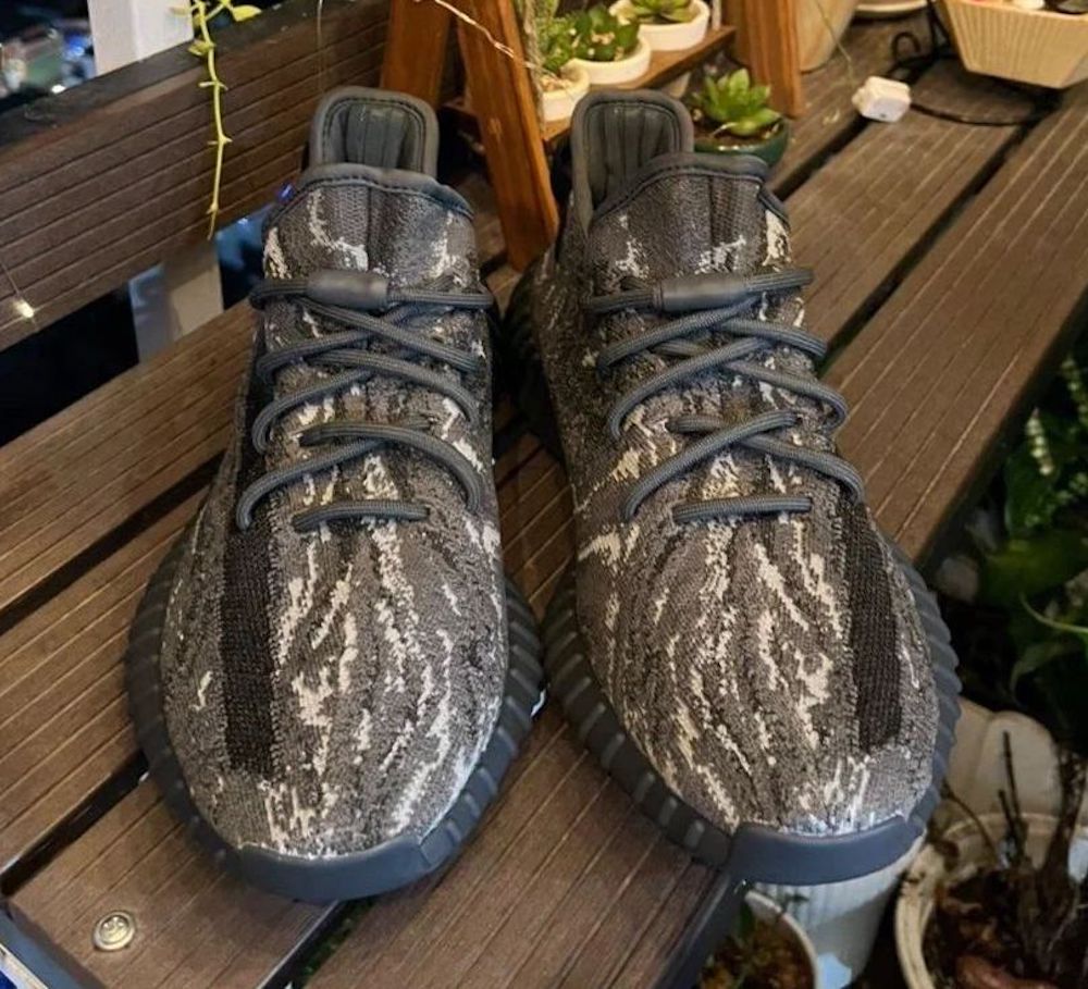 adidas Yeezy Boost 350 V2 MX Grey Release Date On-Feet adidas Yeezy Boost 350 V2 MX Grey Release Date On-Feet