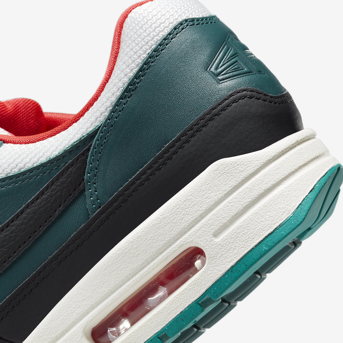 LeBron Liverpool Nike Air Max 1 FB8914-100 Release Date
