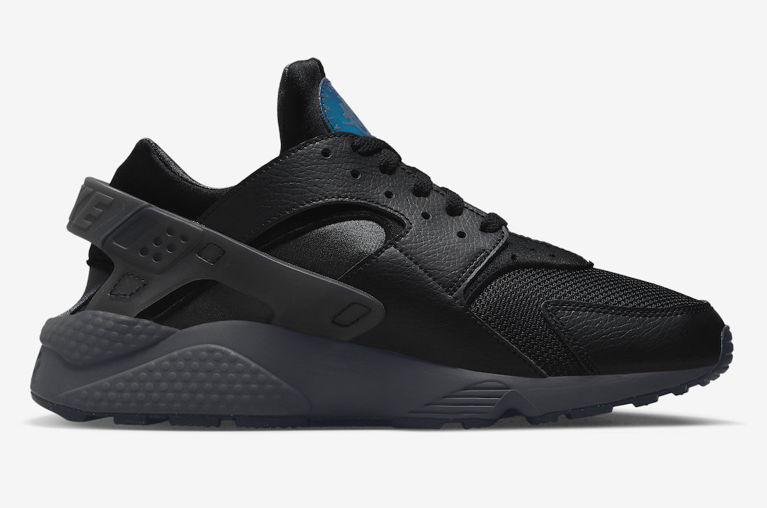 Nike Air Huarache Black Iridescent FD0656-001 Release Date