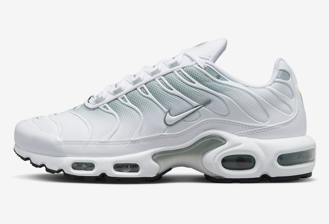 Nike Air Max Plus White Mica Green DZ3670-100 Release Date
