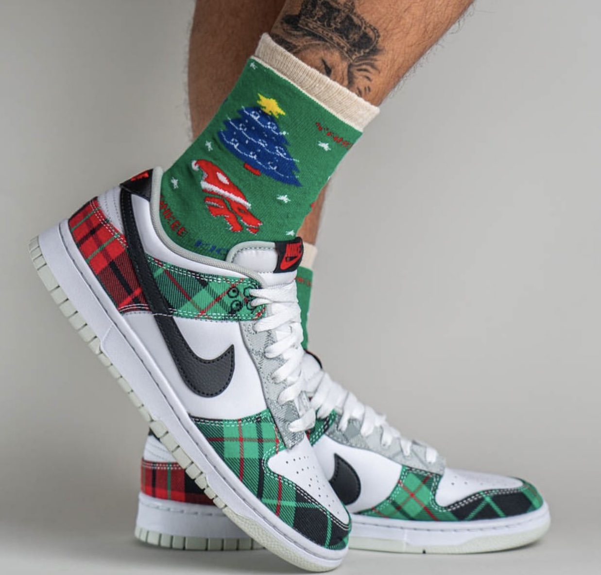 Nike Dunk Low Plaid Tartan DV0827-100 Release Date On-Feet