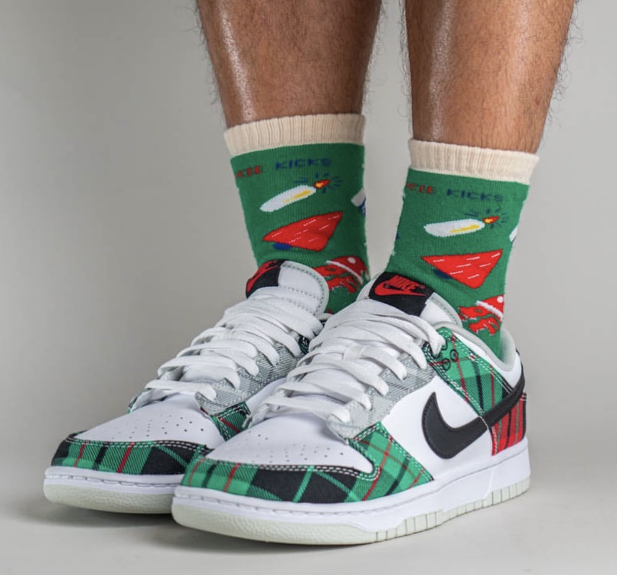 Nike Dunk Low Plaid Tartan DV0827-100 Release Date On-Feet