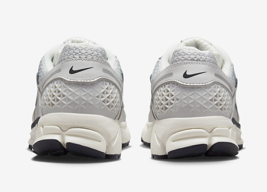 Nike Zoom Vomero 5 Photon Dust FD0884-025 Release Date