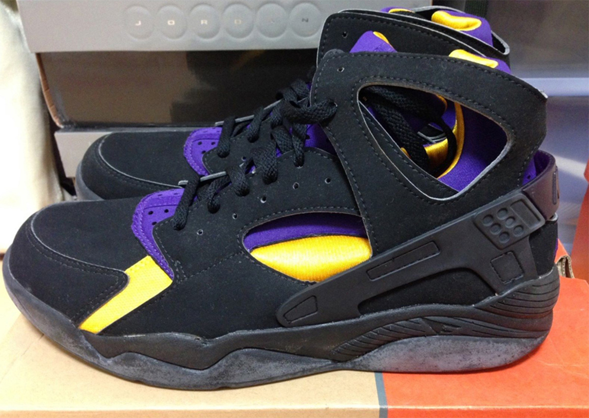 Kobe Bryant Nike Air Flight Huarache Lakers Away FD0656-001 Release Date