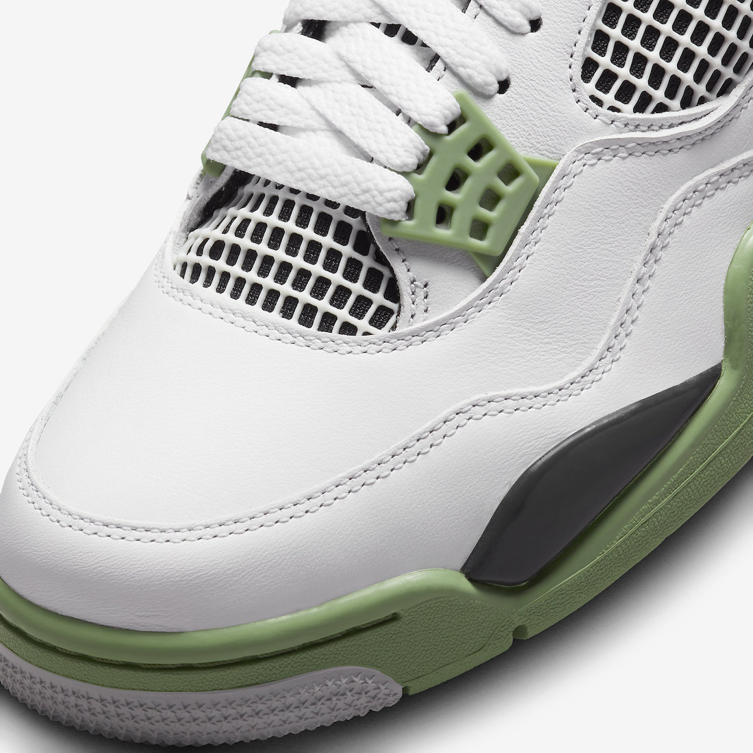 Air Jordan 4 Seafoam AQ9129-103 Release Date On-Feet