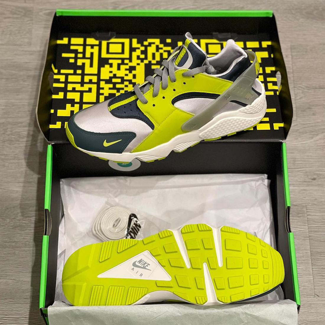 Nike Air Huarache Oregon Ducks FN1485-001