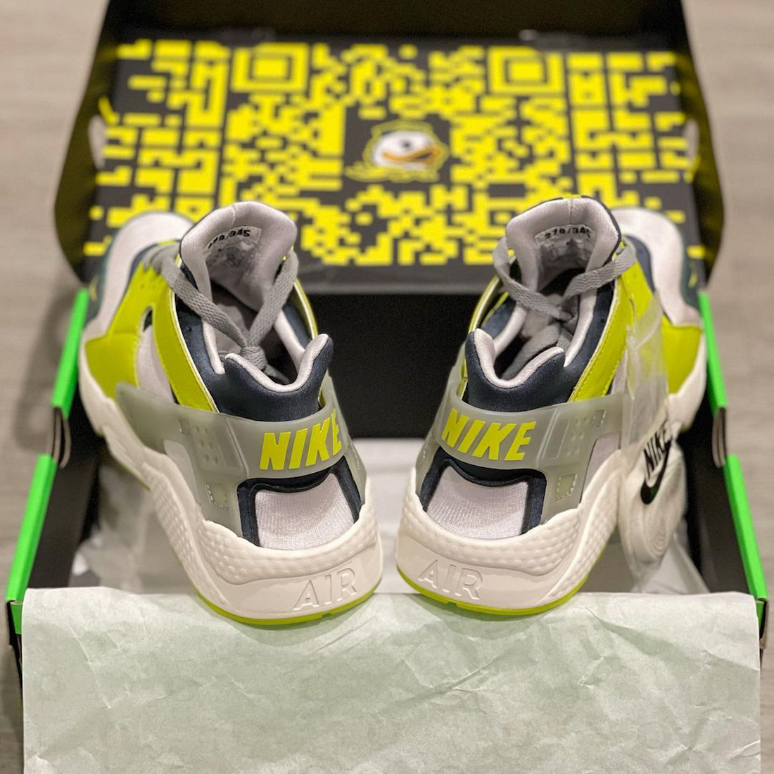 Nike Air Huarache Oregon Ducks FN1485-001