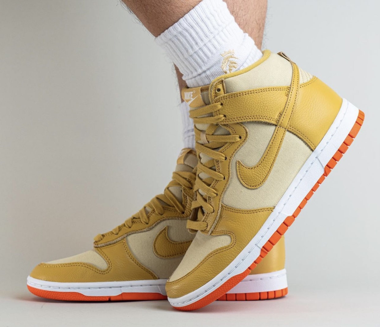 Nike Dunk High Gold Canvas DV7215-700 On-Feet