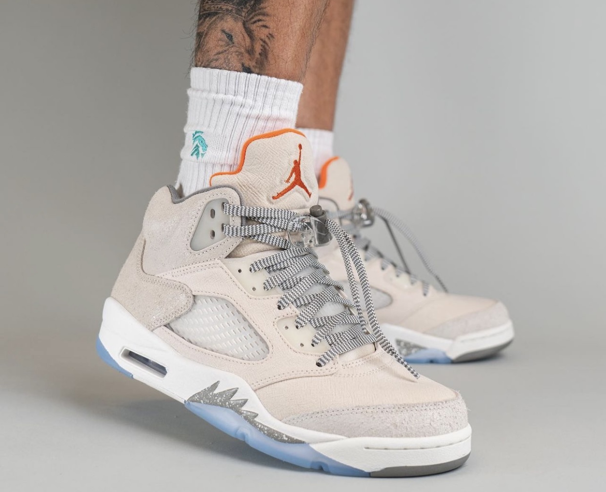 Air Jordan 5 SE Craft Light Orewood Brown FD9222-180 On-Feet