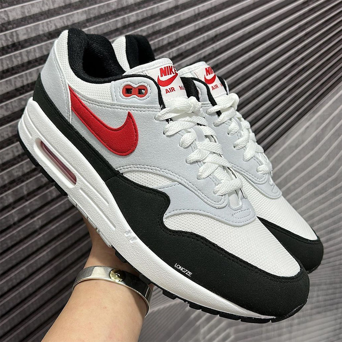 Nike Air Max 1 Black Toe FD9082-101