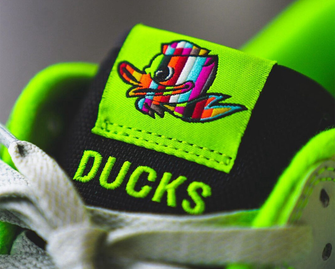 由Tinker Hatfield设计的Nike Dunk Low “Oregon Ducks” PE