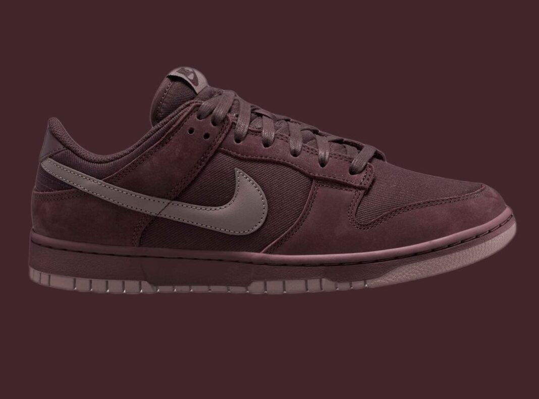 初见：Nike Dunk Low Premium “Burgundy Crush”（勃艮第红色）。