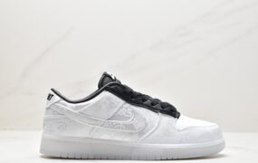 耐克 Fragment Design x CLOTx NikeDunk Low 白丝绸 三方联名 藤原浩 潮流复古防滑耐磨 低帮休闲板鞋 黑白色 FN0315-110