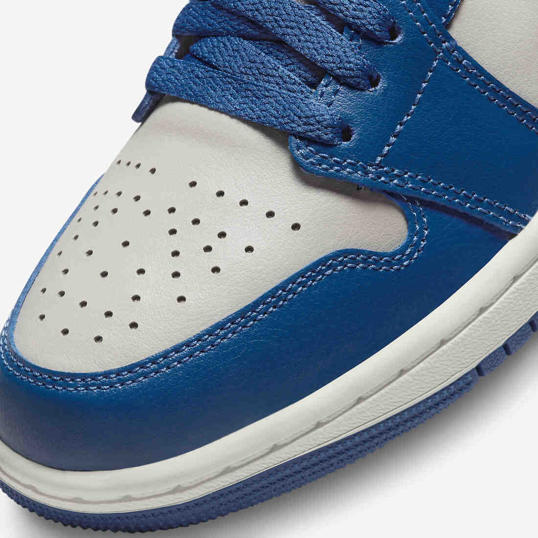 Air Jordan 1 Low Georgetown DC0774-402