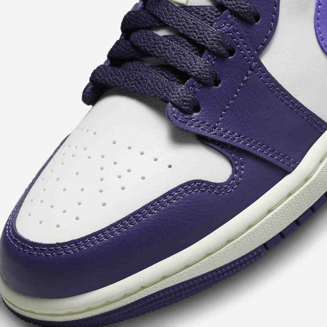 Air Jordan 1 Low Sky J Purple DC0774-502