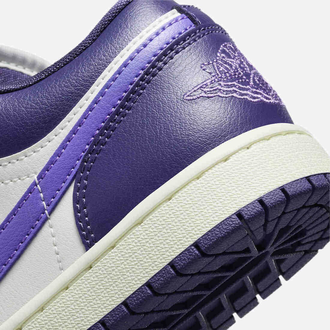 Air Jordan 1 Low Sky J Purple DC0774-502