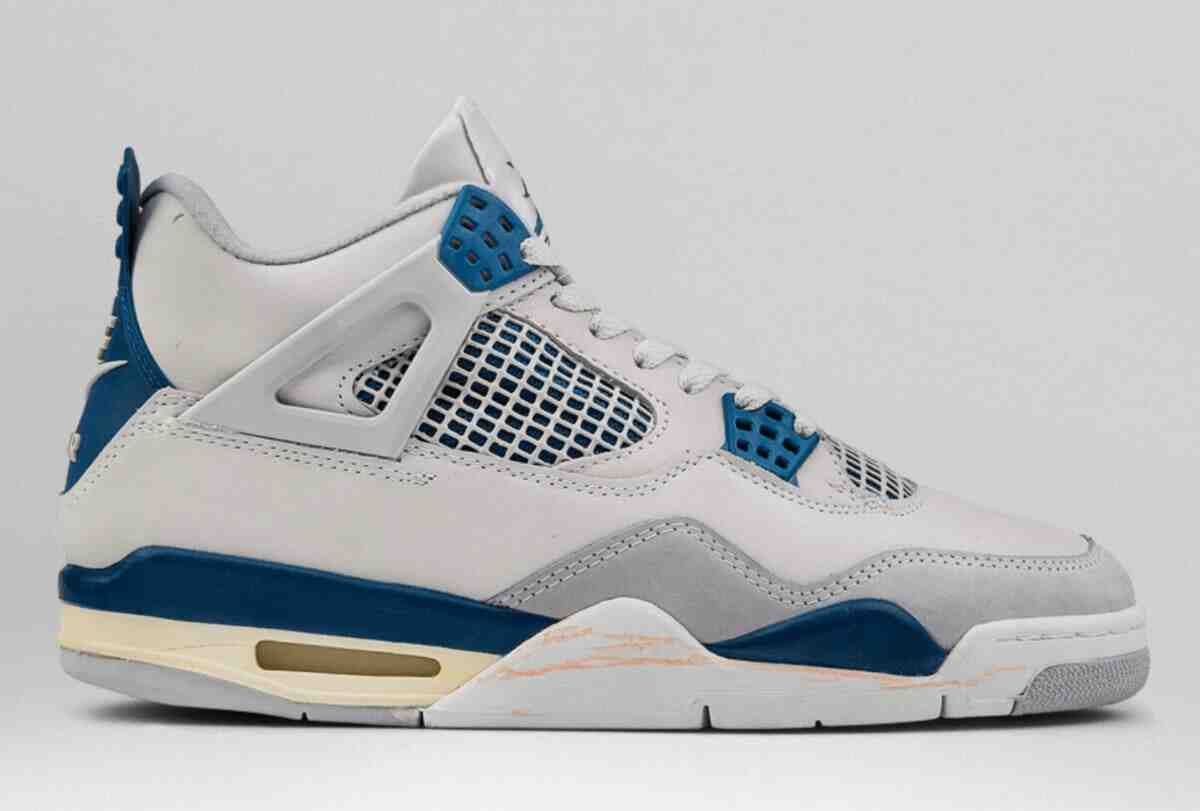 Air Jordan 4 OG Military Blue 2024