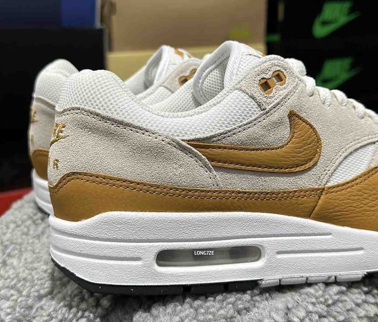 Nike Air Max 1 Bronze DZ4549-110