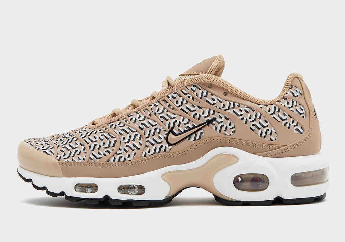 Nike Air Max Plus United in Victory Release Date