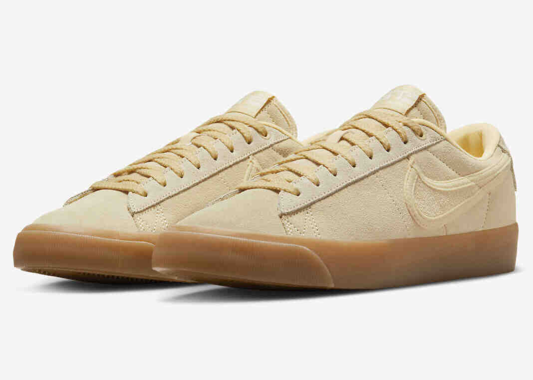 浅褐色麂皮绒连衣裙 这款Nike SB Blazer Low GT