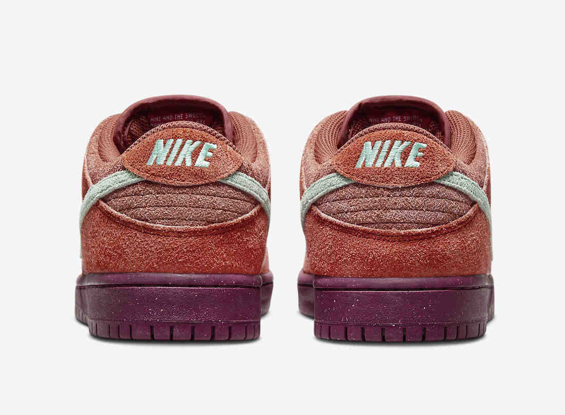 Nike SB Dunk Low Mystic Red DV5429-601