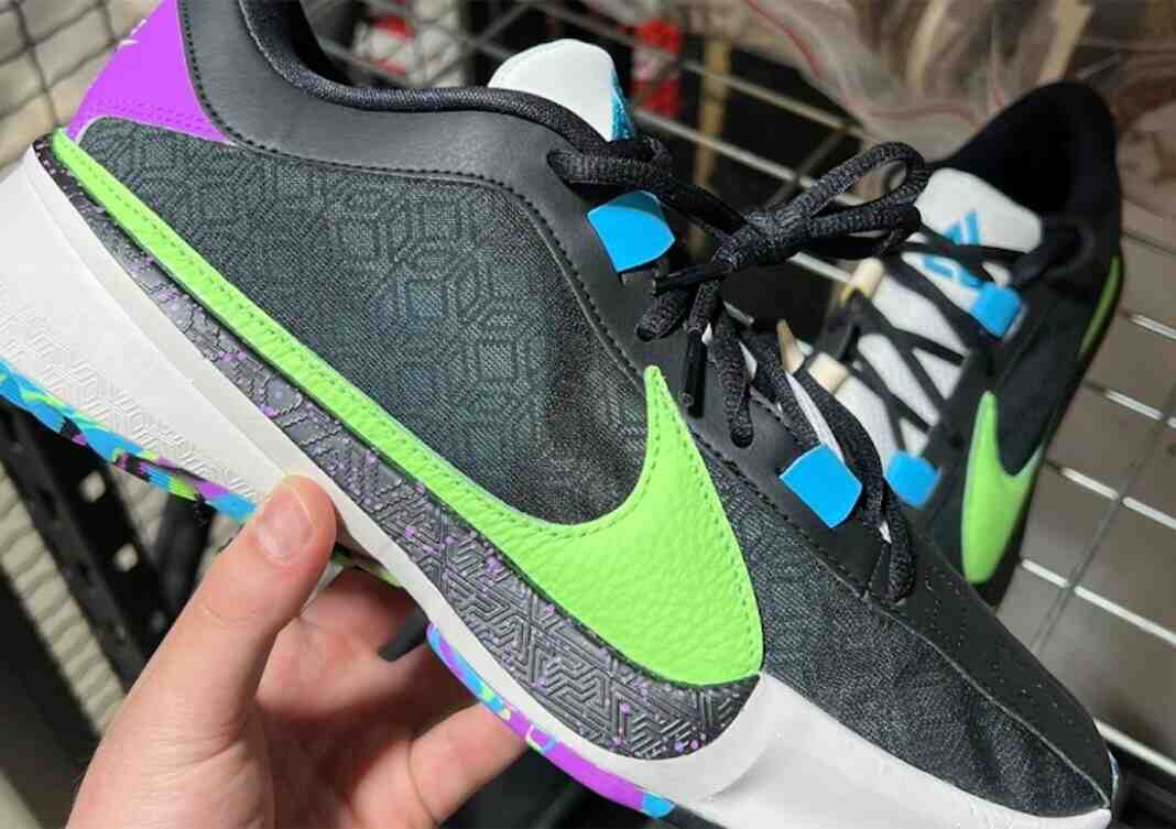 这款Nike Zoom Freak 5向吉安尼斯成长的地方致敬