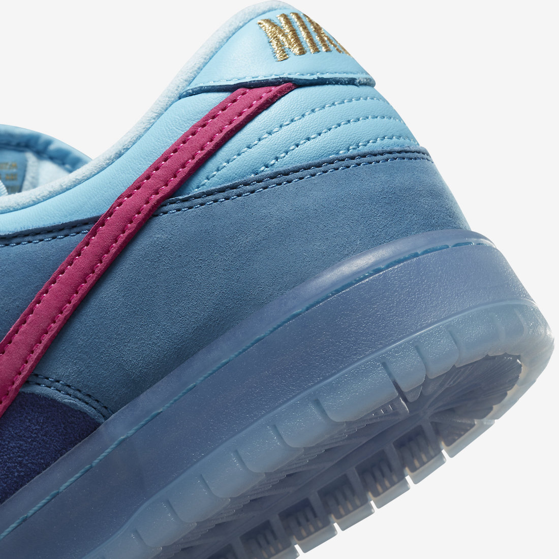 Run The Jewels Nike SB Dunk Low DO9404-400