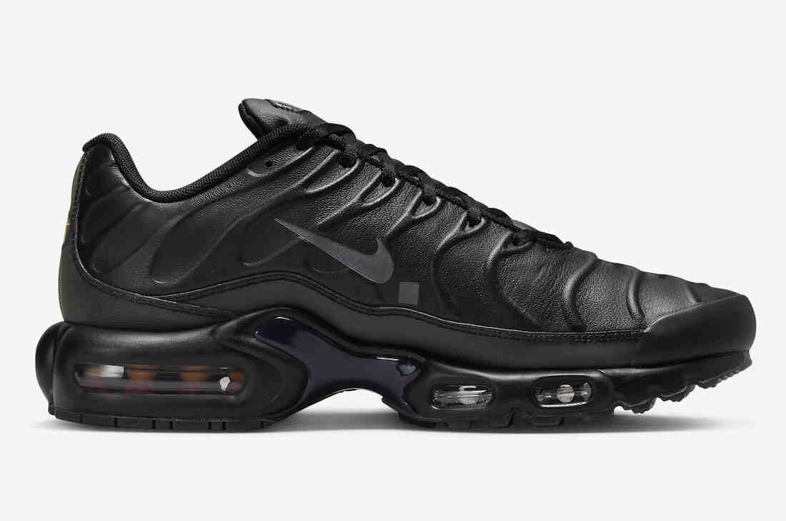 A-COLD-WALL Nike Air Max Plus Black FD7855-001