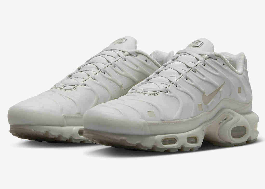 A-COLD-WALL Nike Air Max Plus Platinum Tint FD7855-002