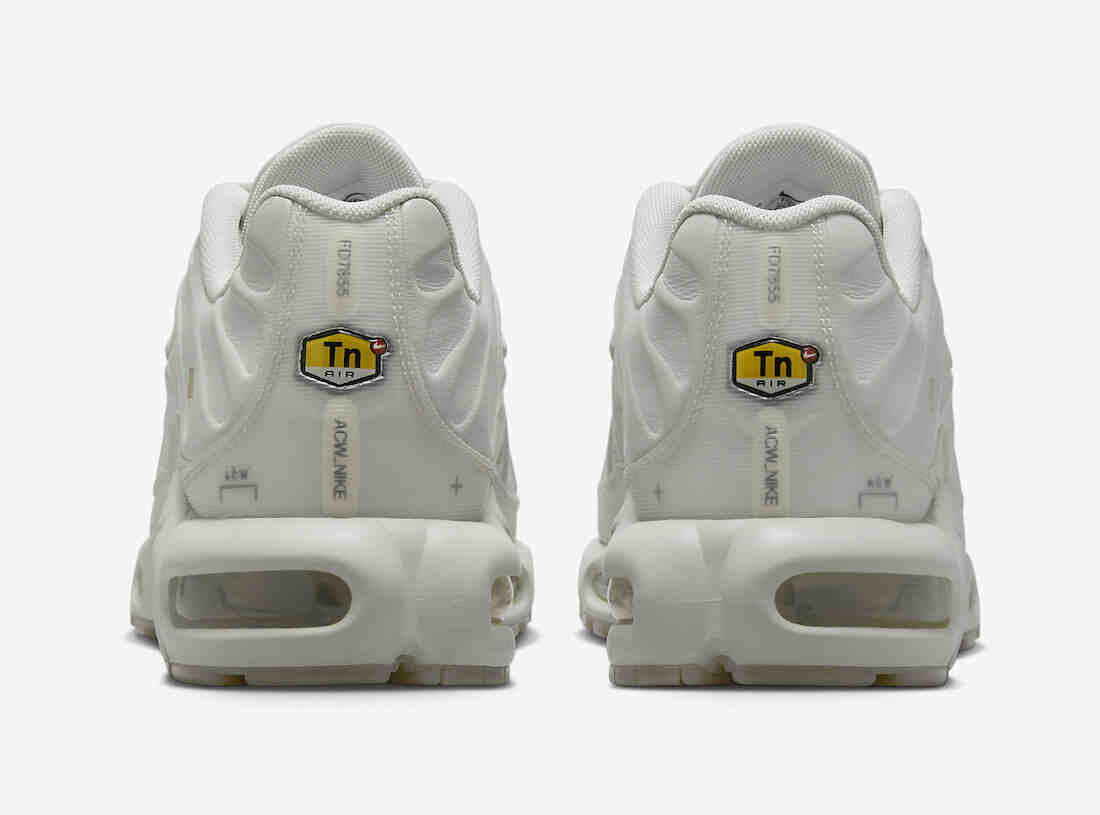 A-COLD-WALL Nike Air Max Plus Platinum Tint FD7855-002