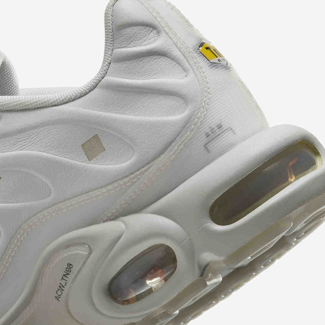 A-COLD-WALL Nike Air Max Plus Platinum Tint FD7855-002