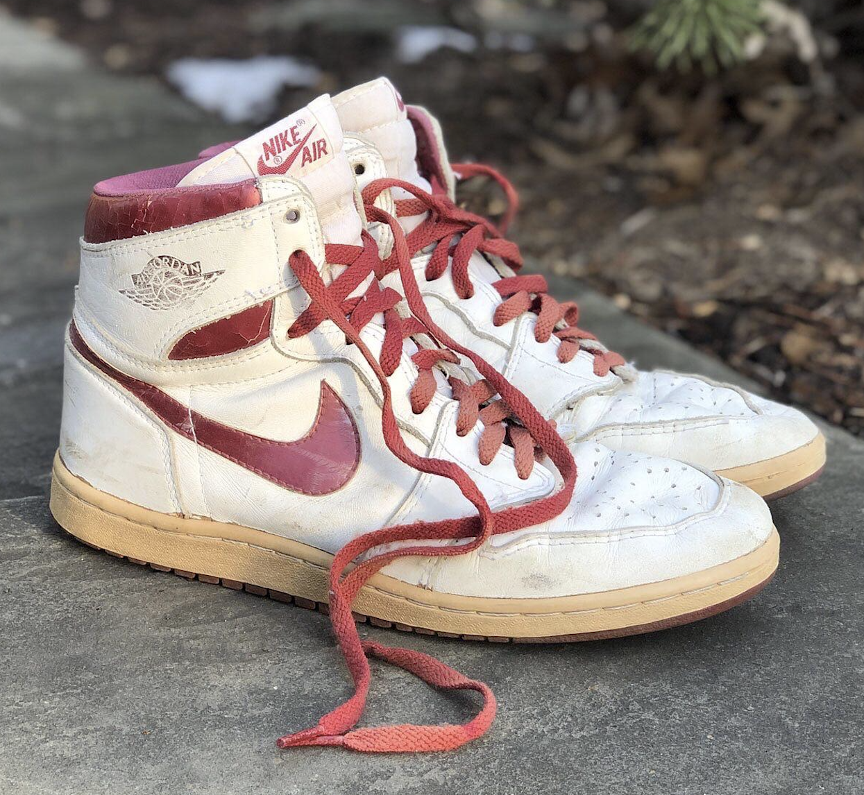 Air Jordan 1 High 85 Metallic Burgundy