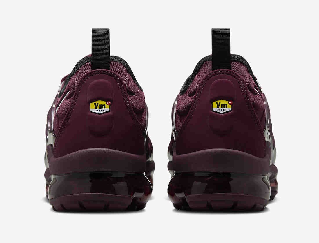 Nike Air VaporMax Plus Burgundy FN6850-681