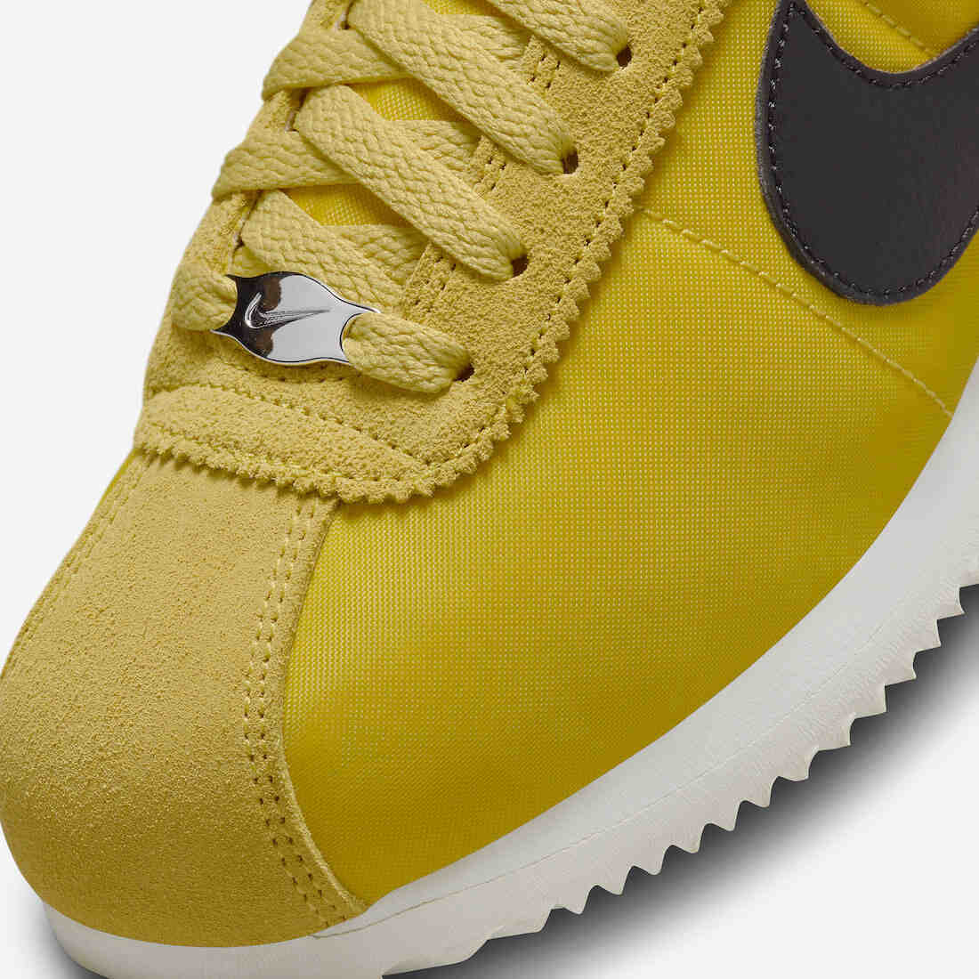 Nike Cortez Vivid Sulfur DZ2795-700