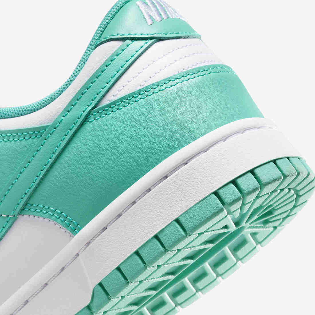 Nike Dunk Low Clear Jade DV0833-101