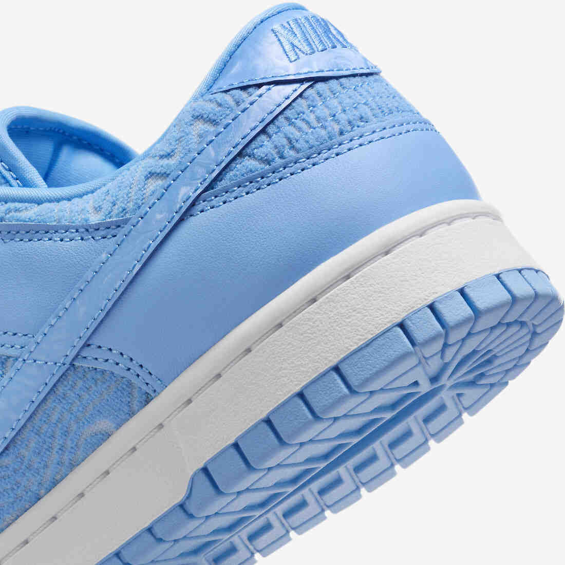 Nike Dunk Low Premium University Blue FN6834-412