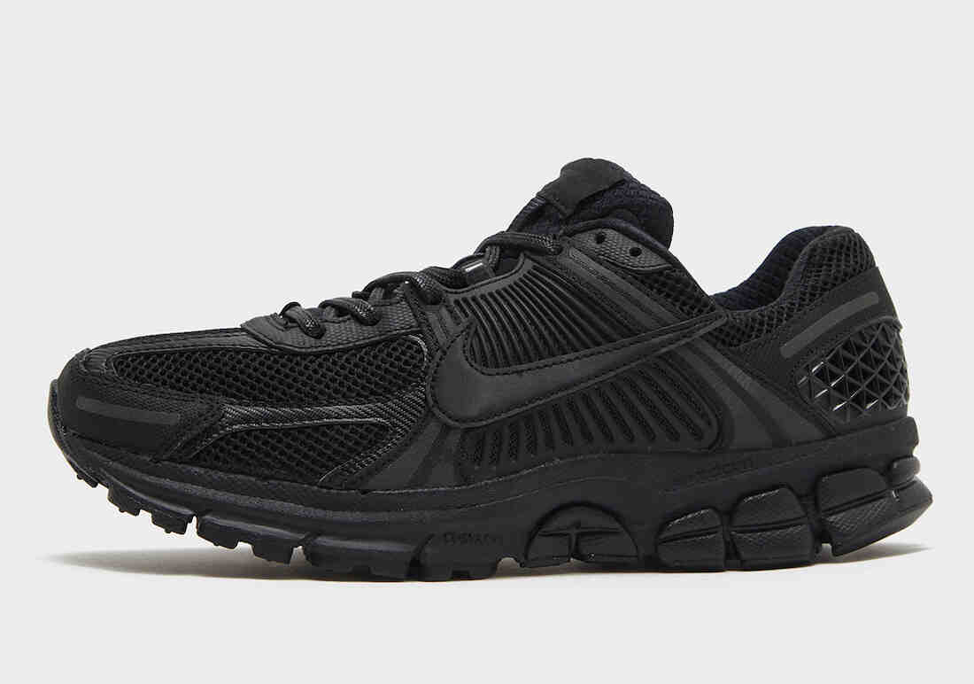 Nike Zoom Vomero 5 Triple Black