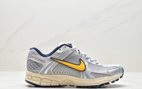 耐克 Nike Zoom Vomero 5 SP”Vast Grey/Sail” 马拉松 复古 低帮 休闲运动慢跑鞋 FN4151-001