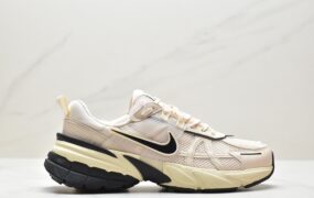 耐克 Nike V2K RUN 防滑耐磨 复古风潮 低帮 休闲跑步鞋 沙漠黄 FD0736-101