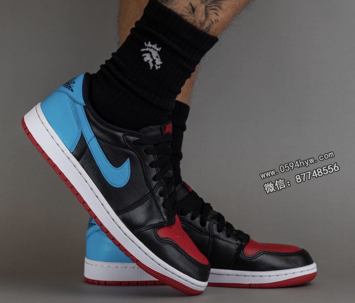 Air-Jordan-1-Low-OG-UNC-to-Chicago-On-Feet-3