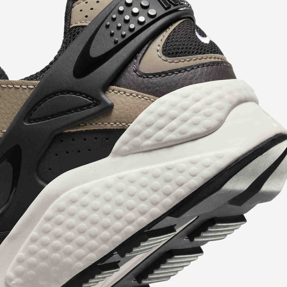 Nike Air Huarache Runner DZ3306-003 Release Date