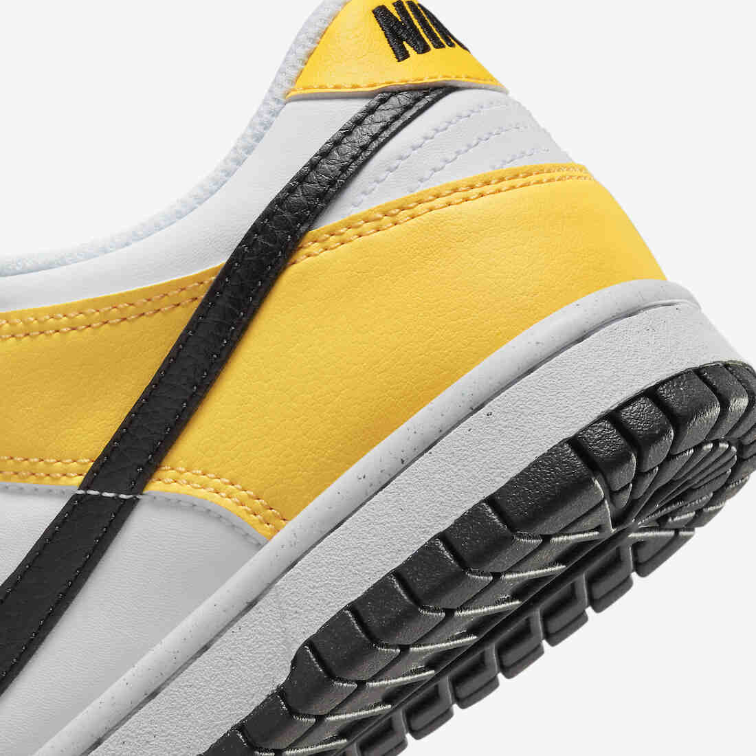 Nike Dunk Low Next Nature GS Citron Pulse FN3807 800