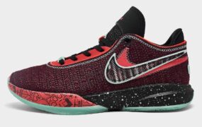 儿童专属震撼登场：Nike LeBron 20 “夜色葡萄红”鞋款即将发布