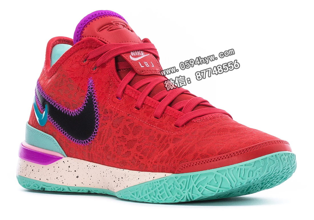 尊贵耀目，席卷而来——NIKE ZOOM LEBRON NXXT GEN “Track Red”新品震撼登场