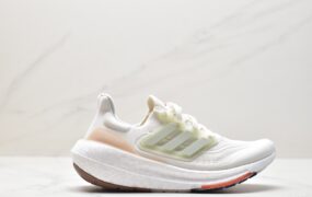 阿迪达斯 Adidas Ultraboost Light 耐磨透气减震 低帮 运动跑步鞋 女款 白绿色 HQ6348