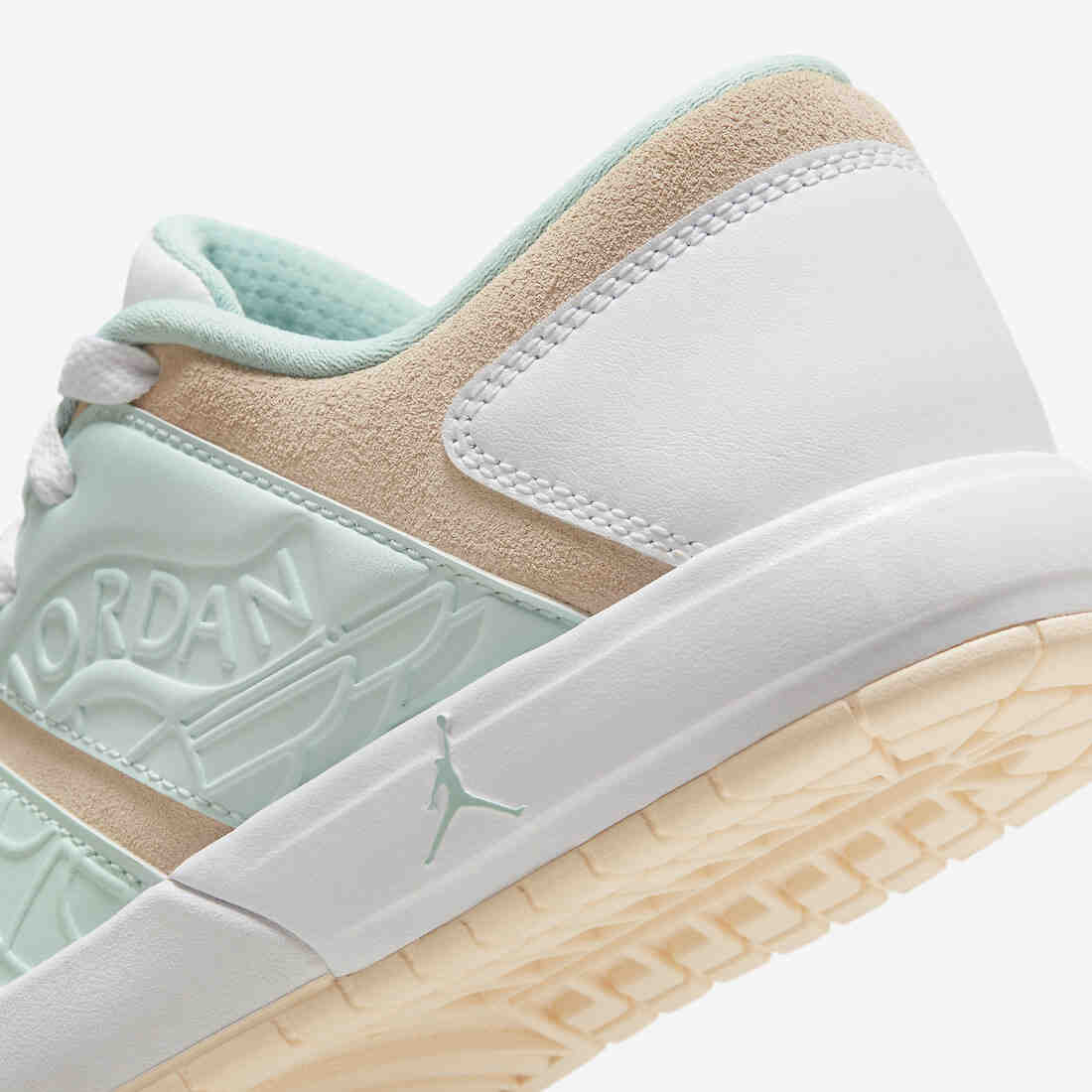 Jordan Nu Retro 1 Low GS Guava Ice Jade Ice FB4412-800