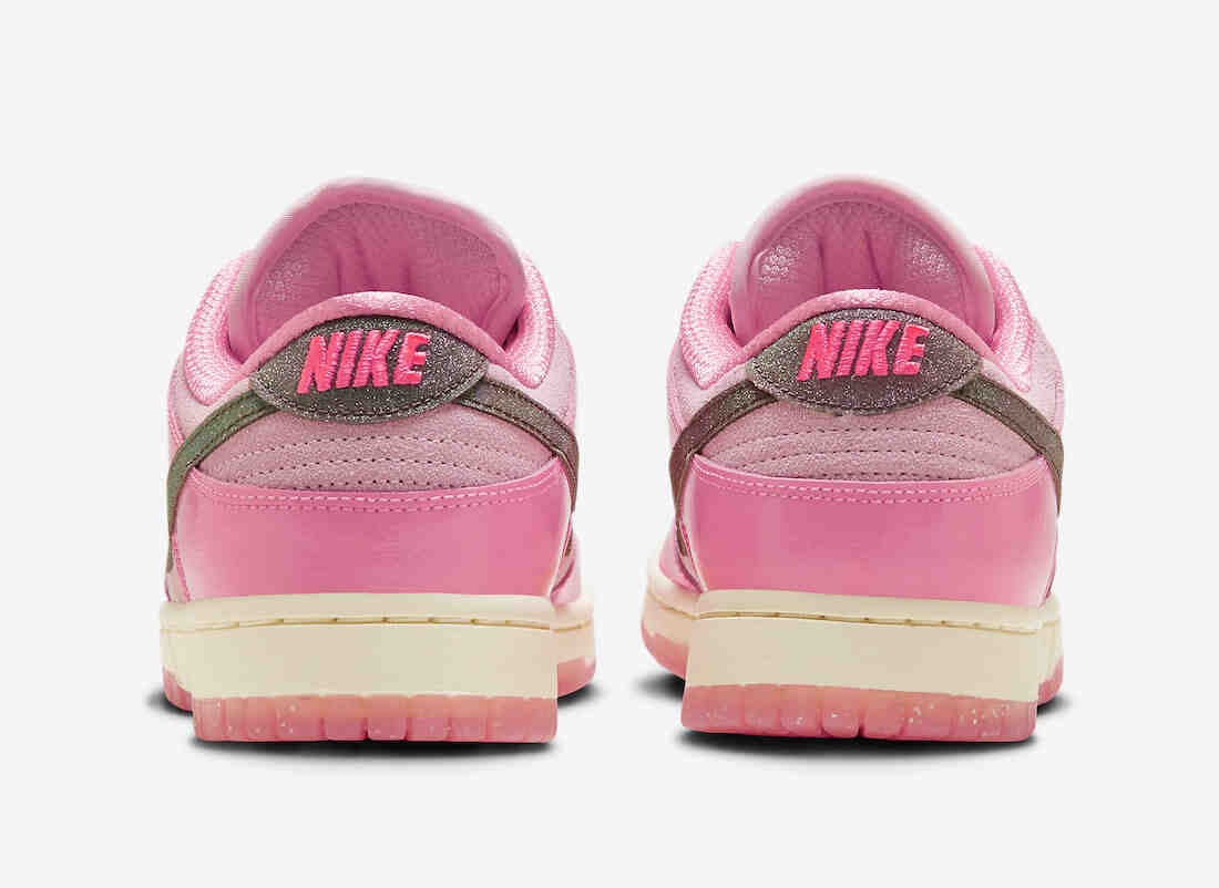 Nike Dunk Low Barbie FN8927-621